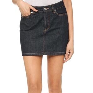 MARC BY MARC JACOBS Rinse ICON MINI Modern Dark Denim 5-Pocket Jean Skirt 31